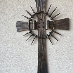 Ručne kovaný kríž s tŕňovou korunou