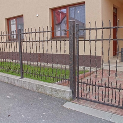 Kovaný plot CRAZY - kované oplotenie rodinného domu