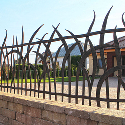 A wrought iron fence inspired by nature - A luxury fence