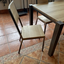 Moderná kovaná stolička - kvalitný dizajnový nábytok pre moderný interiér