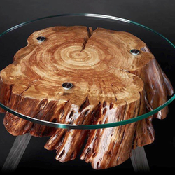 Luxusný dubový stolík - každý kus je originálny vyrobený v spolupráci s umeleckým rezbárom 