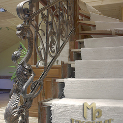 Kópia historického zábradlia na schody - interiérové zábradlie v historickej budove v Košiciach