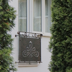 Moderné zábradlie s plechom - francúzske okno - kované exteriérové zábradlie